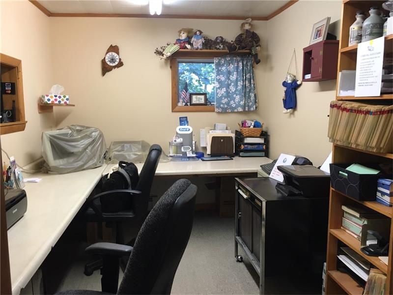 23 Spring St, Dexter, ME 04930